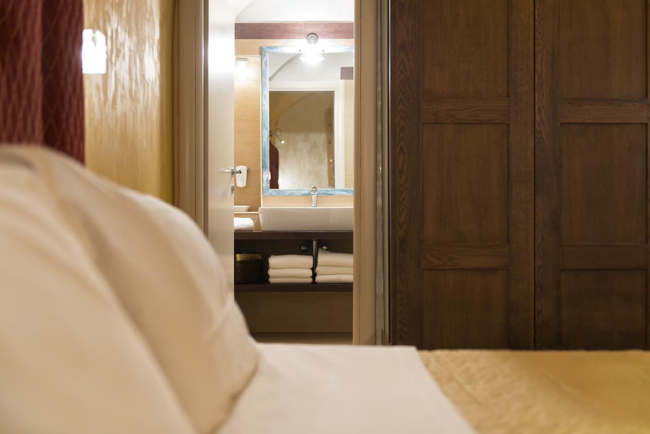Relais Maddalena Hotel Rome Exterior photo